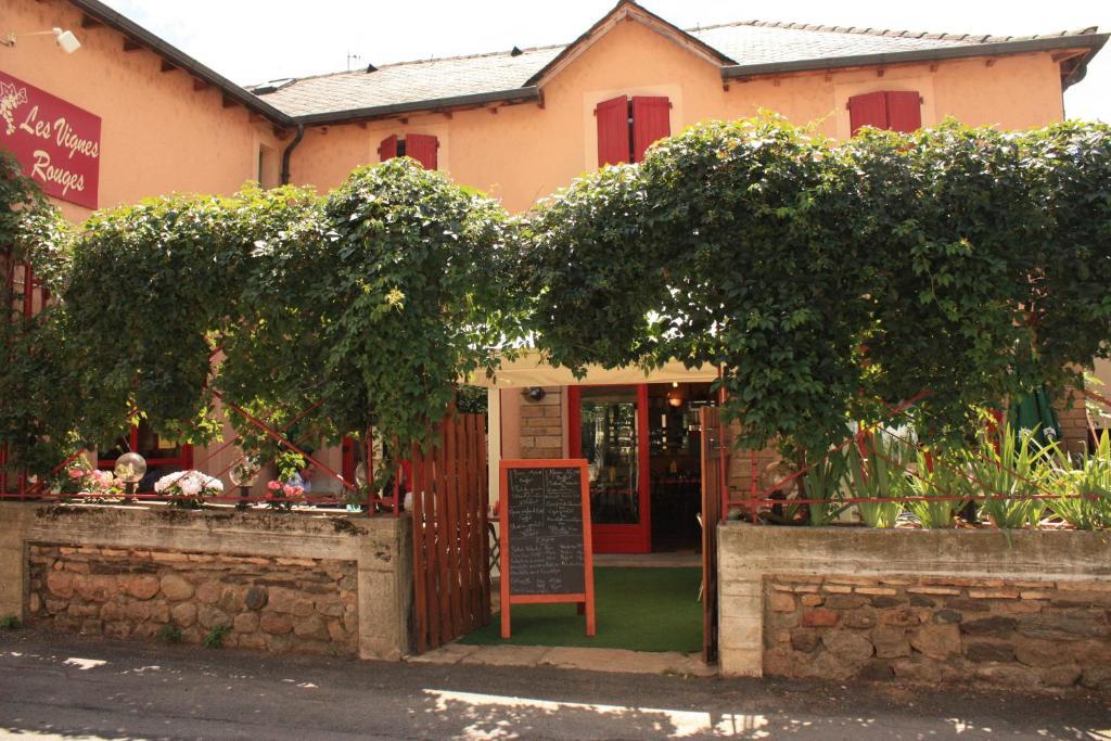 Hotel Les Vignes Rouges Ispagnac Exterior foto
